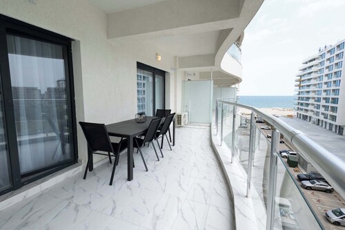 Hubix Suites | Casa del Mar C1-P5