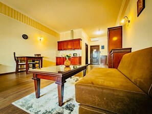 Living area - Joy City Stay Studio Emerald Urban (Timișoara)