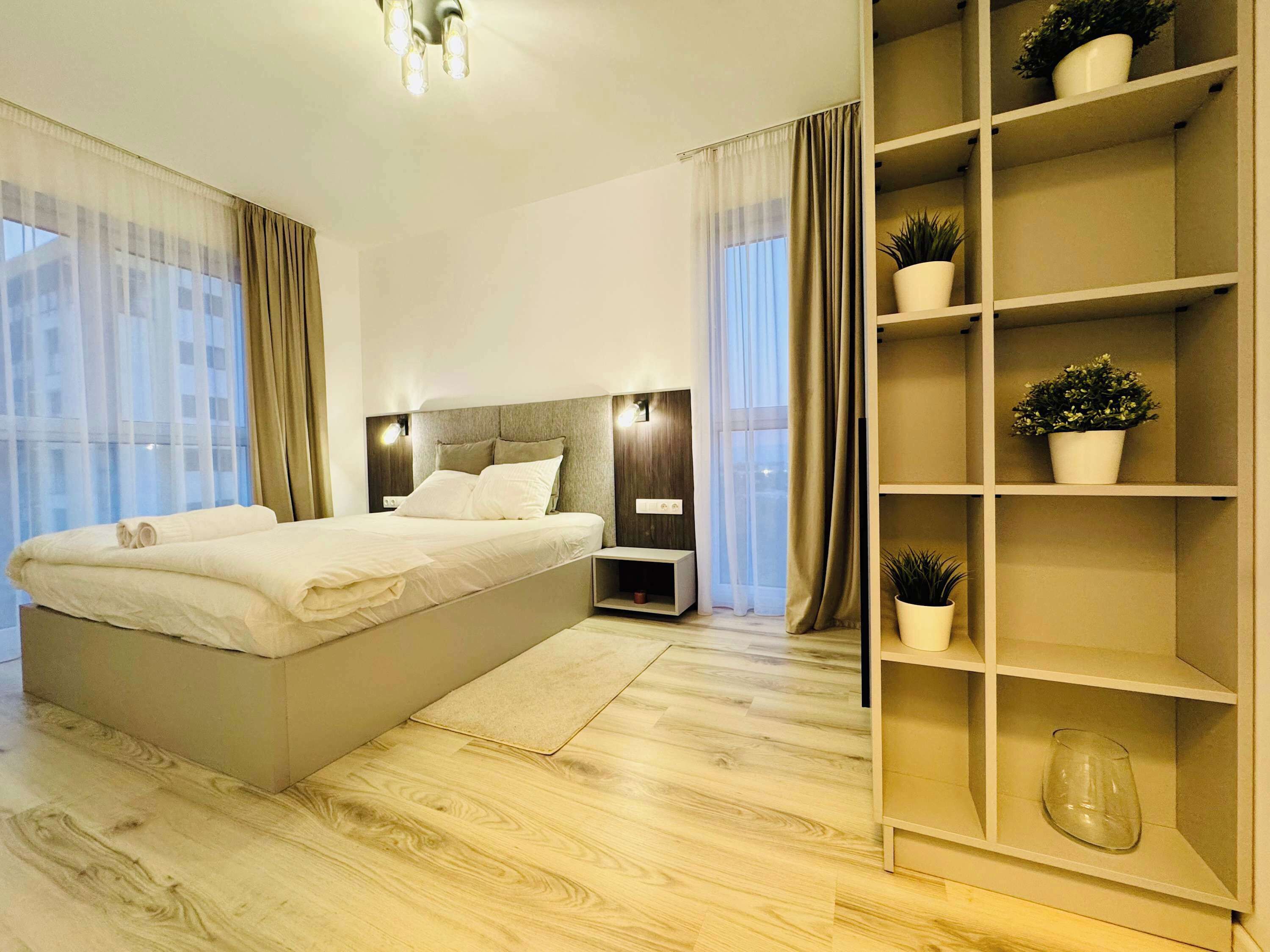 Bureau, fer et planche à repasser, Wi-Fi, draps fournis