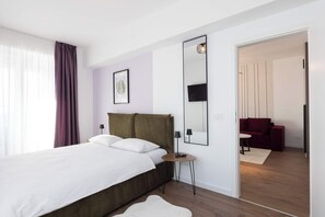 Desk, iron/ironing board, WiFi, bed sheets - Joy City Stay Mara M11-73 (Timișoara)
