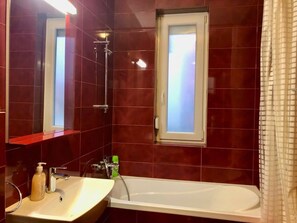 Bathroom - Joy City Stay Calea Timisoarei 4 (Timișoara)