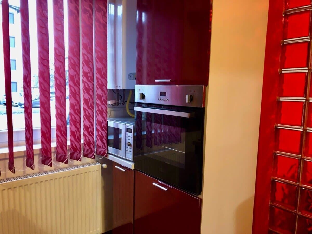 Refrigerador, horno, placa de cocina, cafetera/tetera