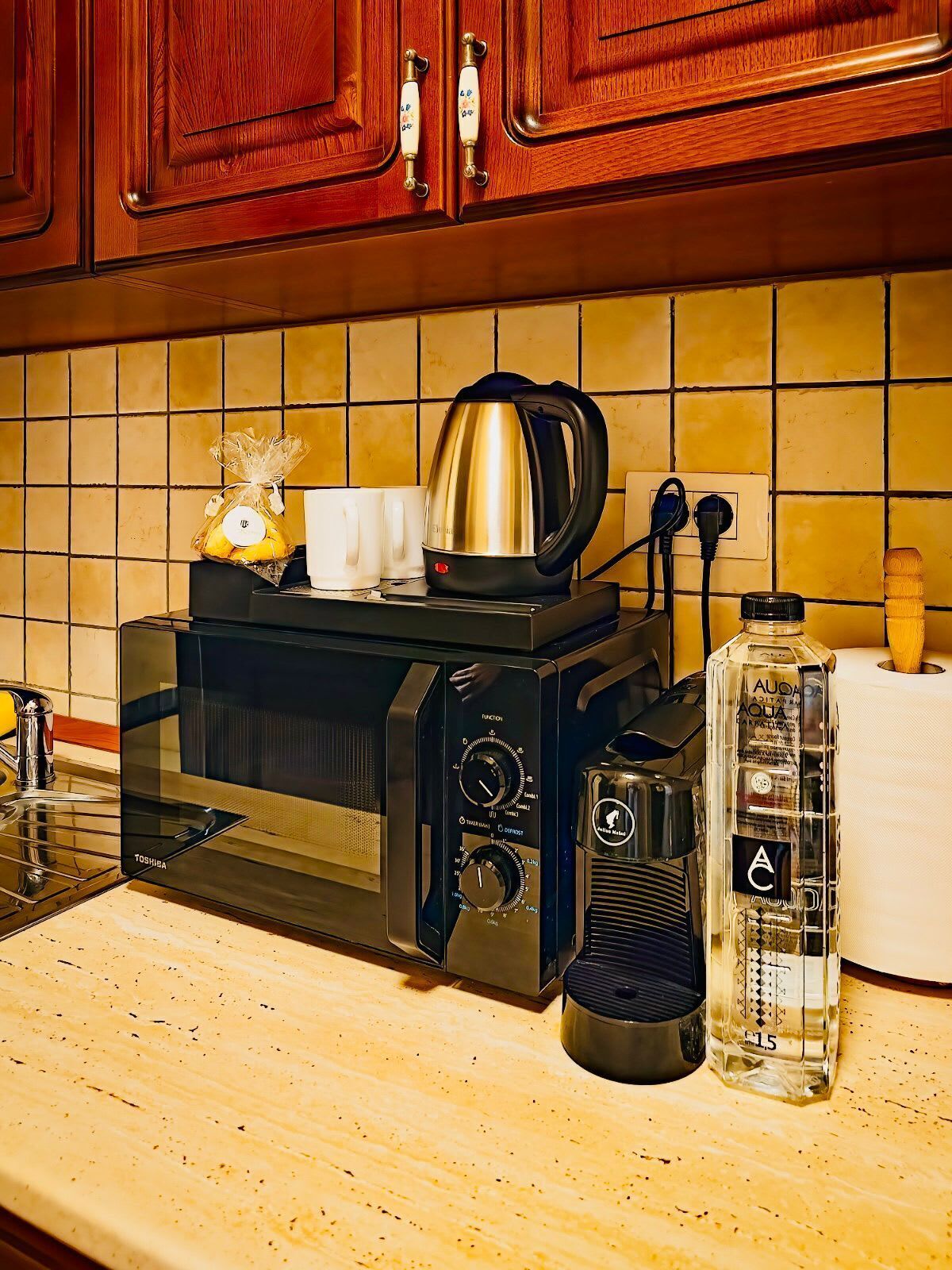 Microwave, stovetop, electric kettle, highchair