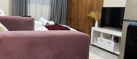 1 bedroom, iron/ironing board, free WiFi, bed sheets