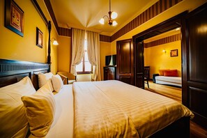 Escrivaninha, ferros/tábuas de passar roupa, Wi-Fi, roupa de cama