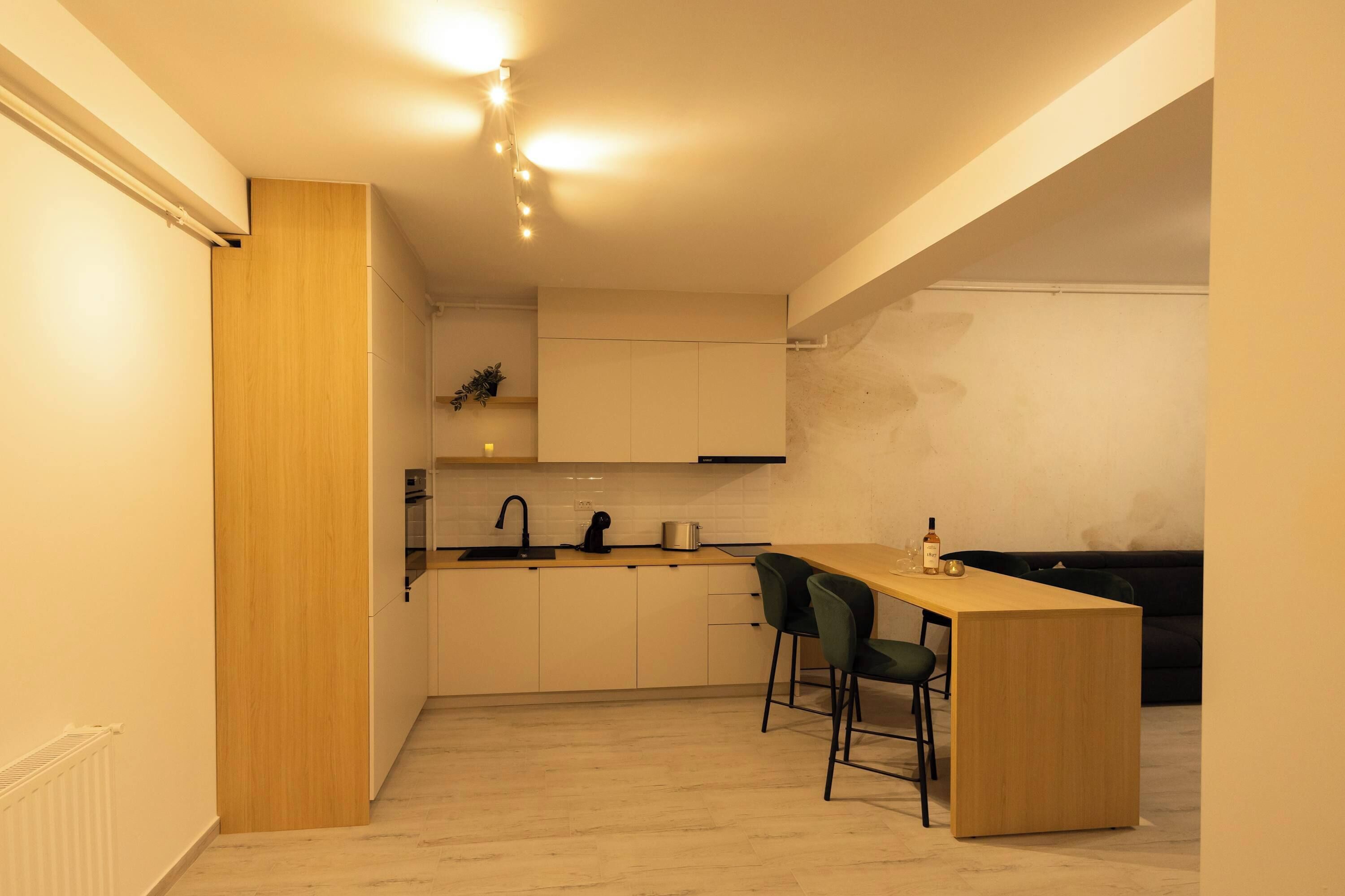 Kühlschrank, Ofen, Herdplatte, Geschirrspüler