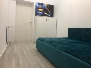 Iron/ironing board, WiFi, bed sheets - Joy City Stay Ultracentral Urban (Timișoara)