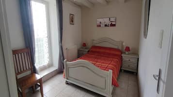 3 Schlafzimmer, Bügeleisen/Bügelbrett, Reisekinderbett, WLAN