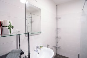 Bathroom - Vrbo Property (Strobl)