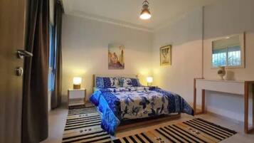1 chambre, fer et planche Ă repasser, Wi-Fi, draps fournis