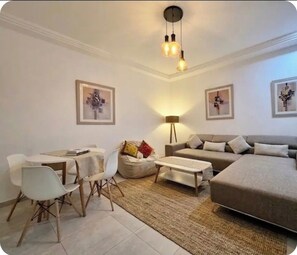 Living area - Vrbo Property (Ariana Governorate)