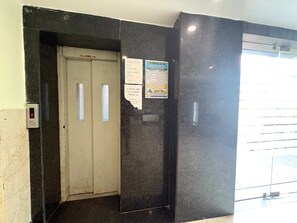 Detall de l'interior