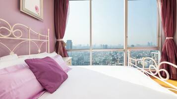 In-room safe, iron/ironing board, free WiFi, bed sheets