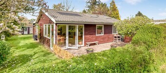 "Amina" - 500m from the sea by Interhome