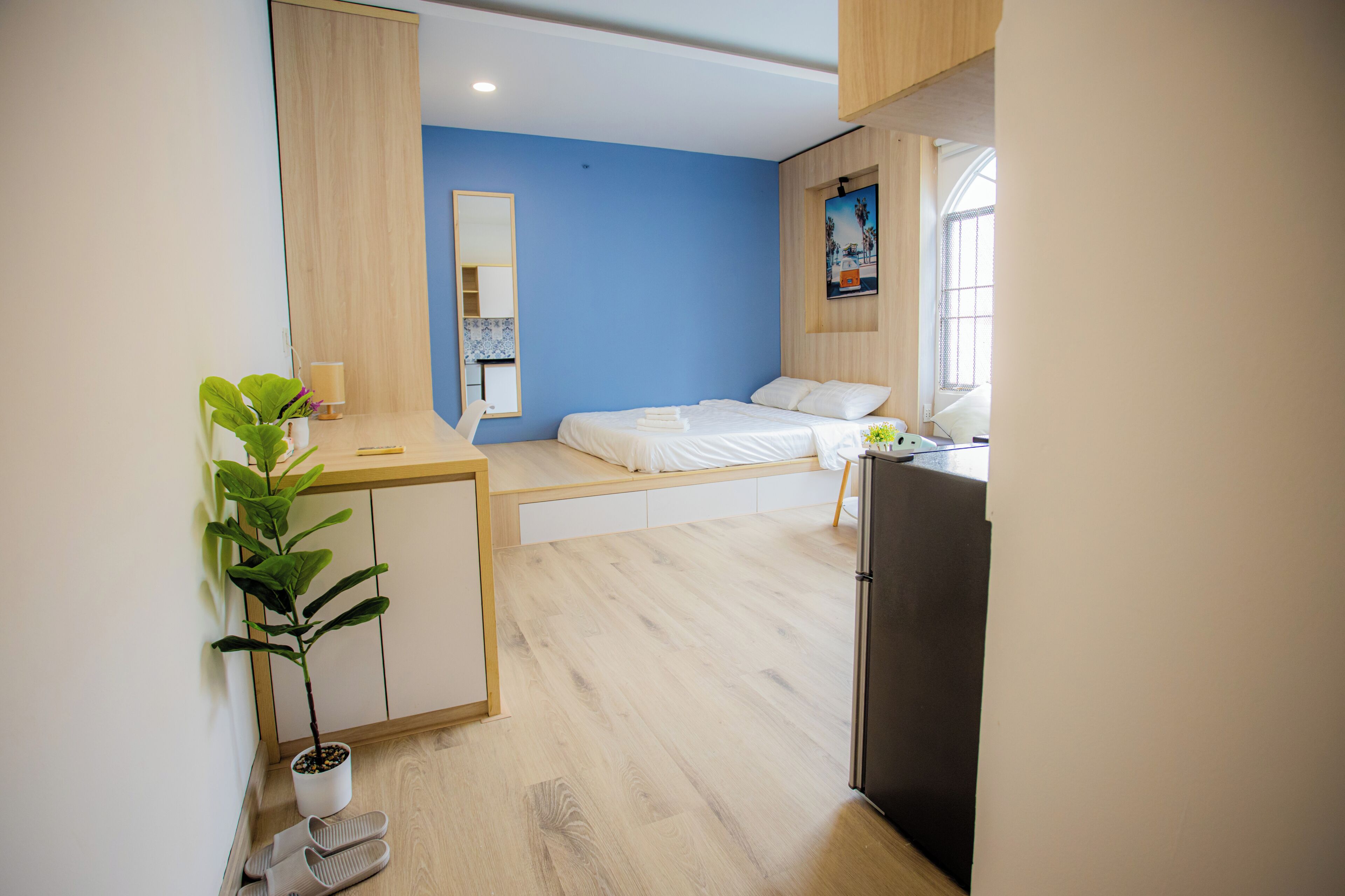 Standard Double or Twin Room | Desk, laptop workspace, blackout drapes, iron/ironing board