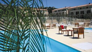 Unclassified image, 3 of 16, button - Spacious Provence Retreat for 8 Guests (Paradou)