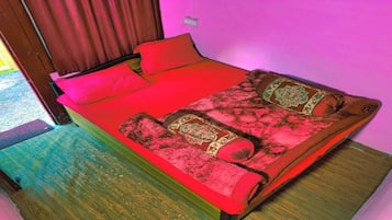 Deluxe Double Room | Desk, free WiFi
