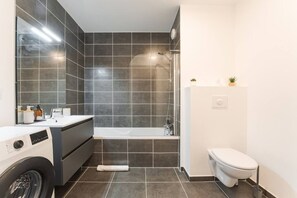 Bathroom - Alpine - Modern 2PAX | Near train station & thermal baths | Peaceful (Saint-Gervais-les-Bains)