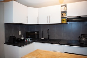 House | Private kitchen - Spacious Verviers City House for 14 Guests (Verviers)