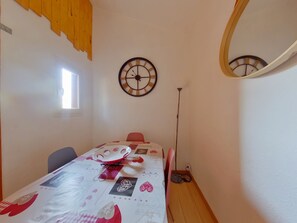 Dining - Cozy apartment - 4 guests, calm in Les Rousses (Les Rousses)