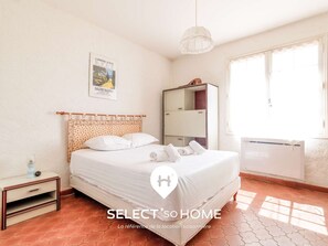 Wi-Fi de cortesia, roupa de cama