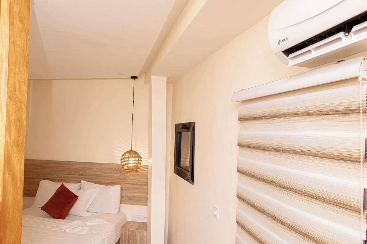 Suite | Meja, Wi-fi percuma 