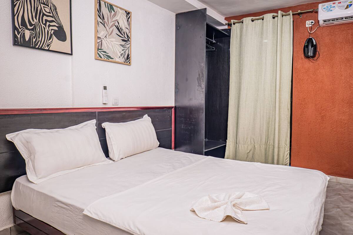 Comfort Double Room | Meja, Wi-fi percuma 