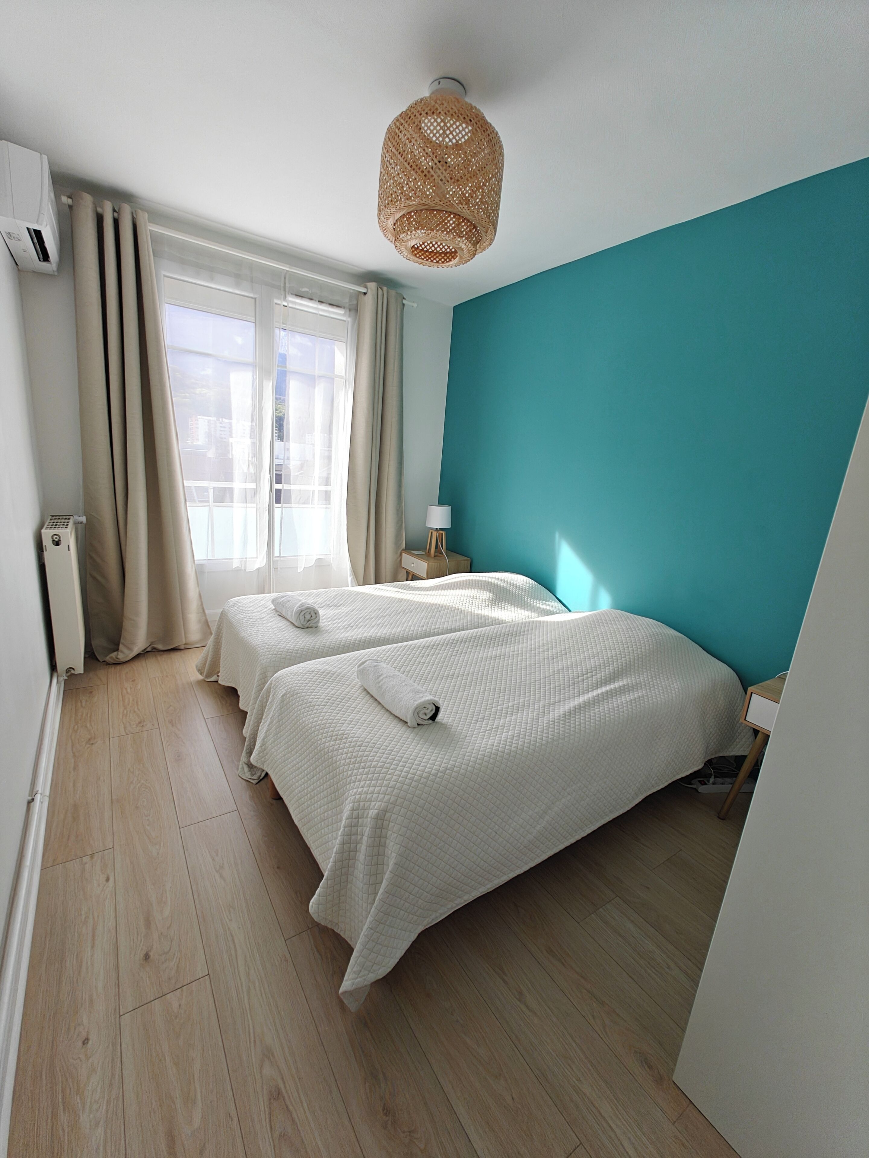 3 bedrooms, iron/ironing board, Internet, bed sheets