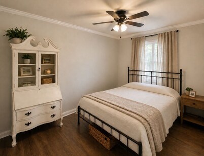 Comfort first! Enjoy this 3BR one block off Broad St + Lake Dannelly Access