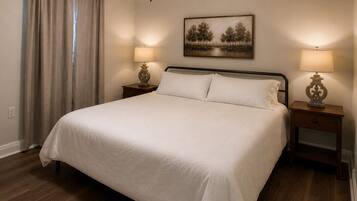 3 bedrooms, iron/ironing board, WiFi, bed sheets