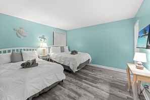 2nd Bedroom with a queen and double bed - Seascape Cove at Holiday Towers 605 elevator/pool (Myrtle Beach)