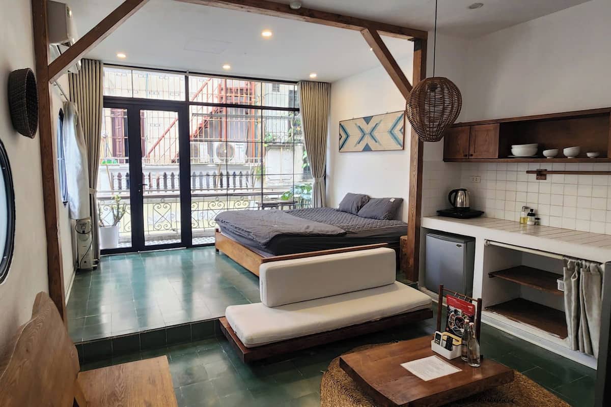 Basic Studio, Balcony, City View | Blackout drapes, soundproofing, free WiFi