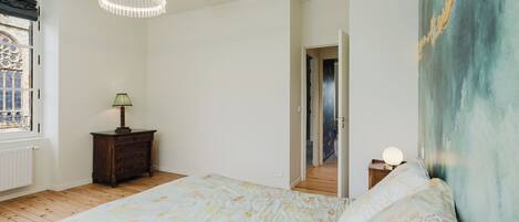 7 habitaciones y escritorio