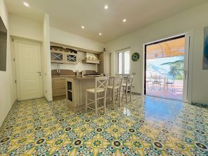 Luxury House, 2 Bedrooms, Roll-in Shower, Kitchen | Private kitchen - O'Mar e O'Sol (Positano)