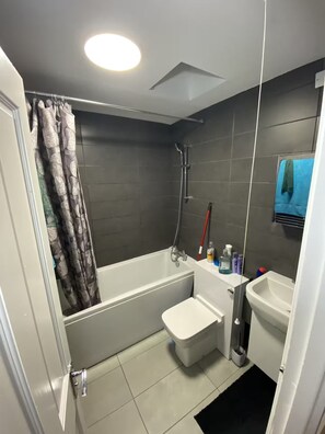 Bathroom - Designer 5-Bedroom Home by Elizabeth Line (Greater London)