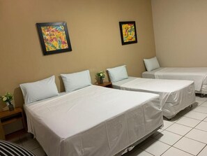 Comfort Quadruple Room | Free WiFi - Hotel Sambaquis (São Luís)
