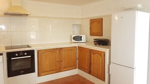 Frigorifero, microonde, forno, lavastoviglie