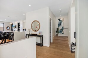Interior - Oceanside Retreat – Fabulous 3BD + 2 Dens, Townhome in Oceanside (Oceanside)