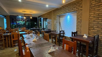 Basic Double or Twin Room | Dining