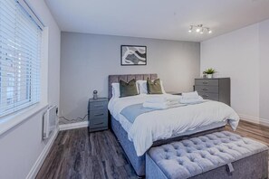 Room - Spacious & Modern - 3 Bedroom - Gated - Free Parking - Jewellery Quarter (Birmingham)