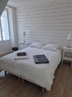 Iron/ironing board - Old fisherman's cottage completely renovated (Étel)
