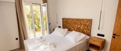 2 bedrooms, desk, iron/ironing board, free WiFi
