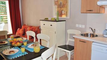 Apartment | Dining
