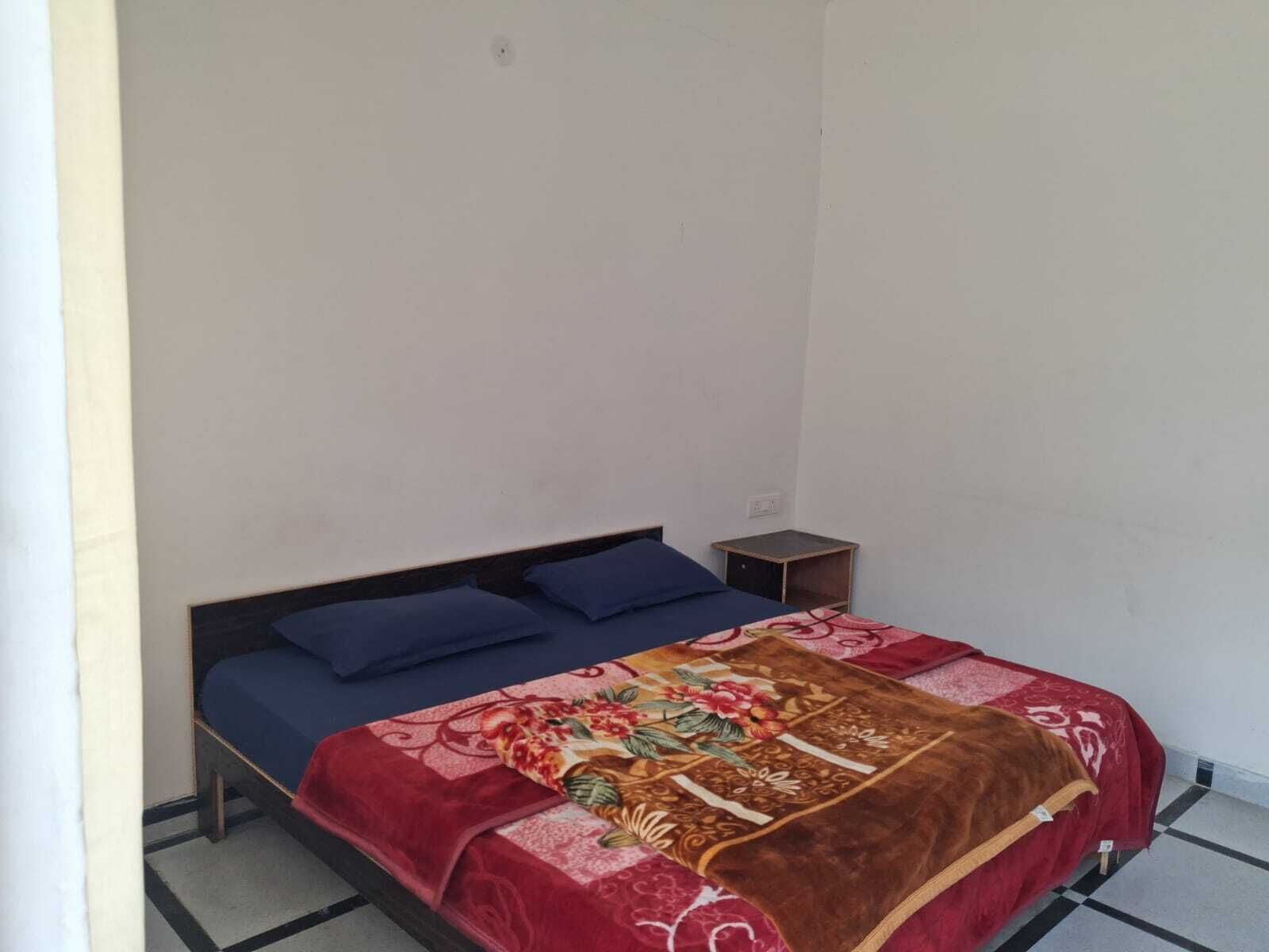 Basic Room | Free WiFi