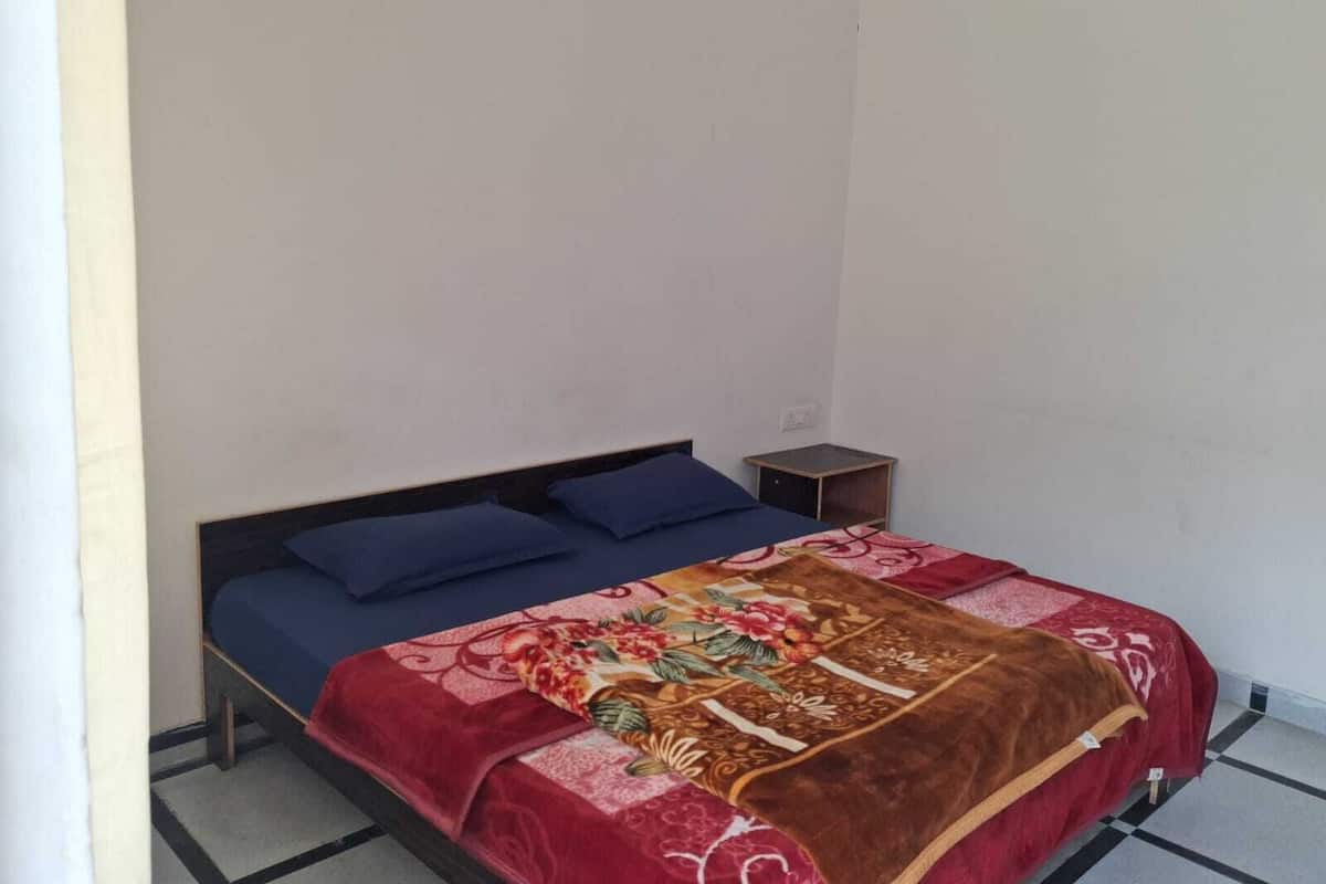 Basic Room | Free WiFi