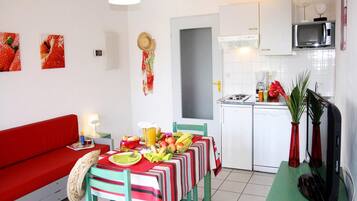 Apartment | Dining