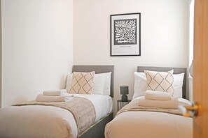 3 bedrooms, Internet - The Green - Stylish Home Sleeps 6 With Parking (York)