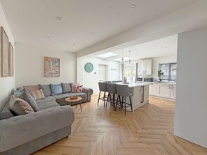 3 bedrooms, Internet - The Green - Stylish Home Sleeps 6 With Parking (York)