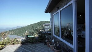Villa, fjellutsikt | Overnattingsstedets uteområder