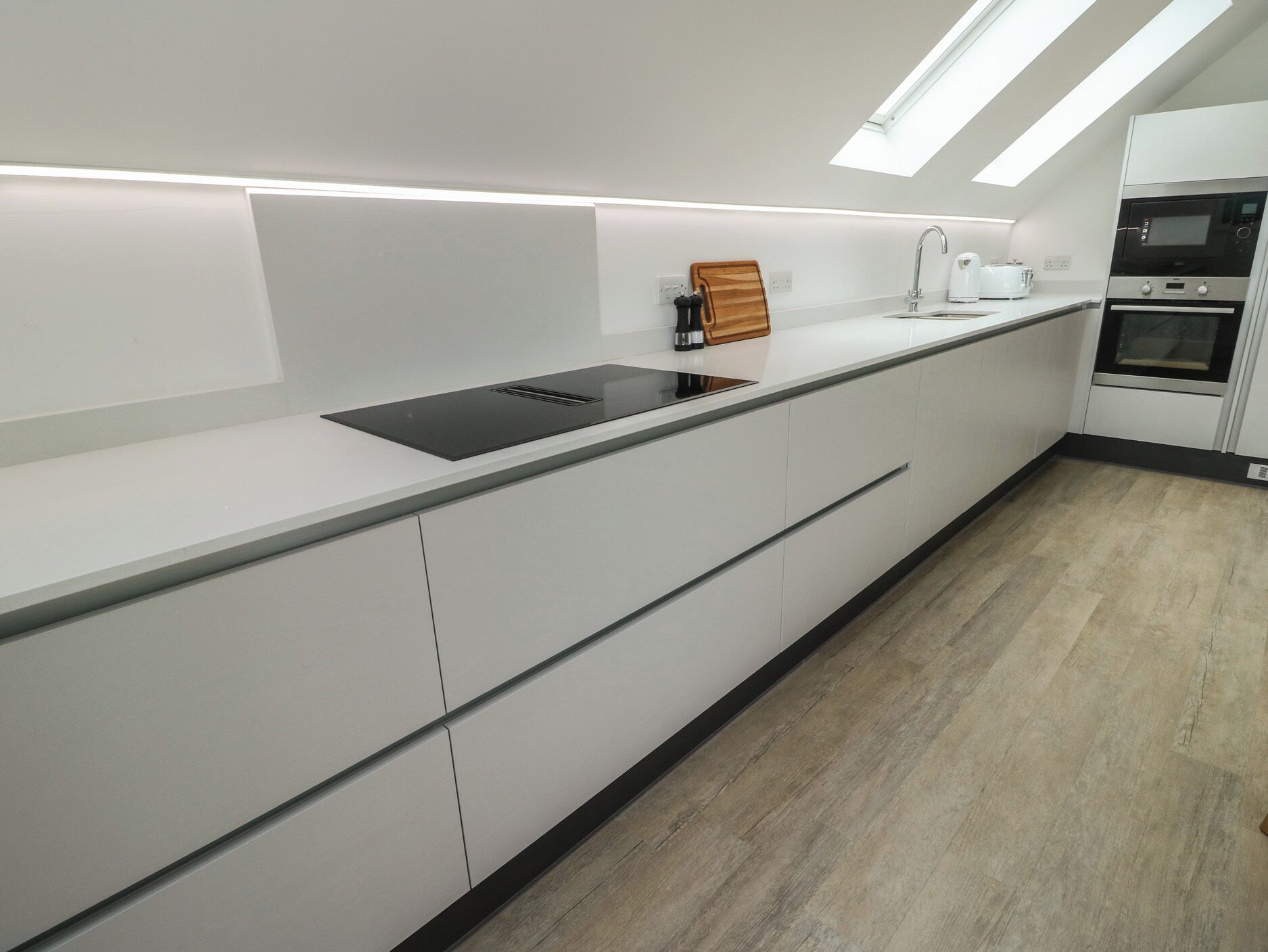 Dishwasher, cookware/dishes/utensils